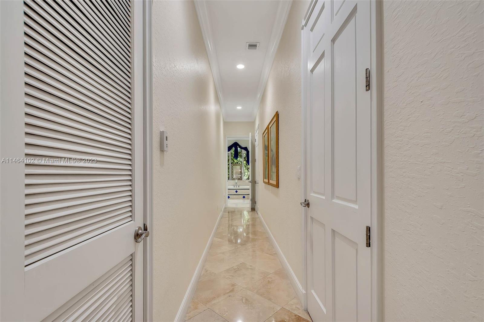 Pinecrest Oaks - Residential