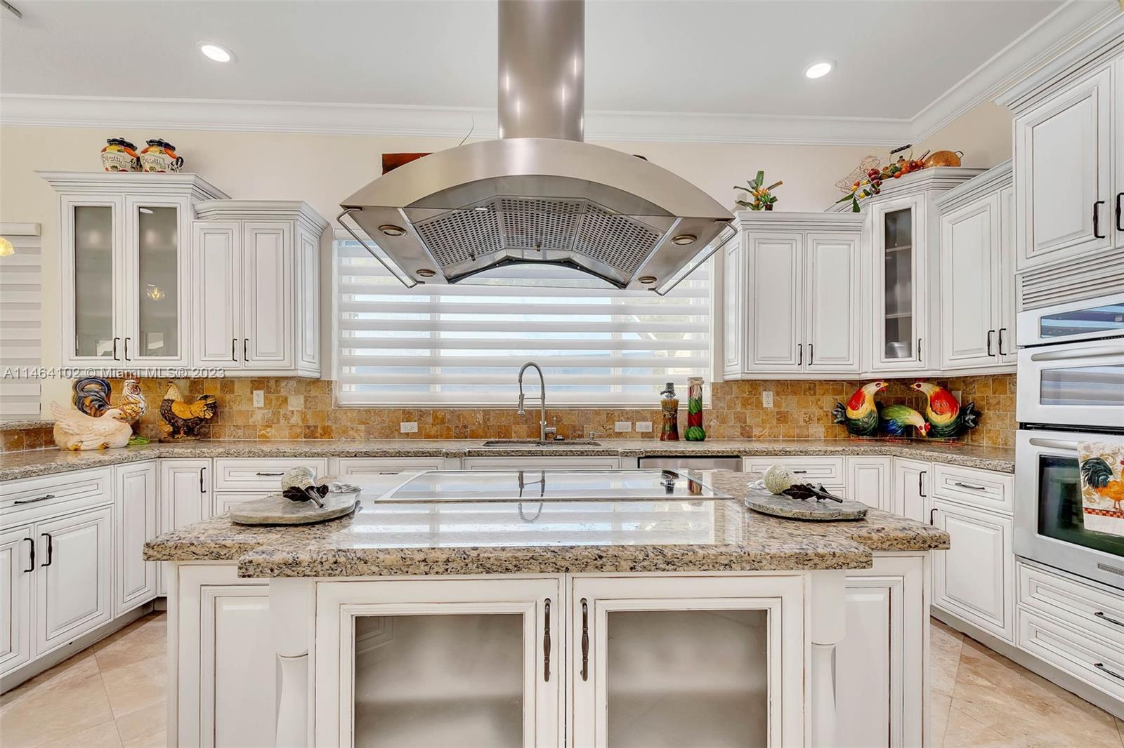 Pinecrest Oaks - Residential