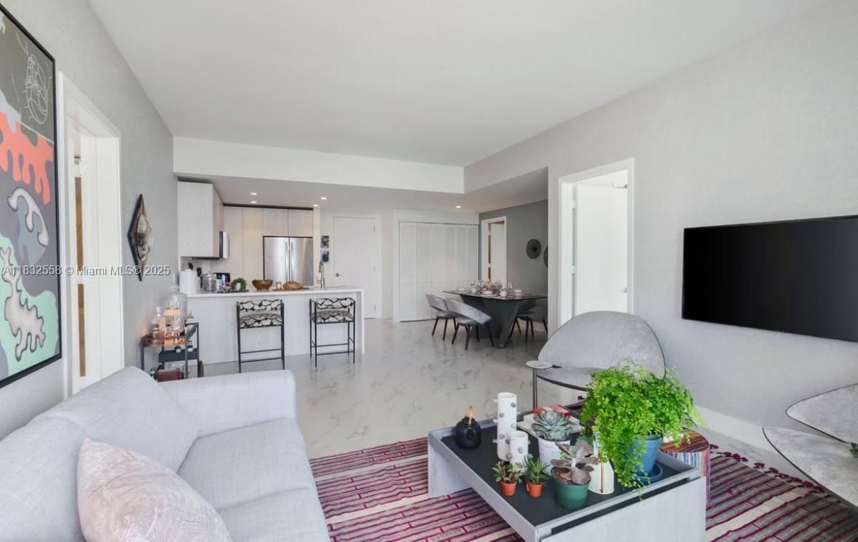 2000 Metropica Way 2102