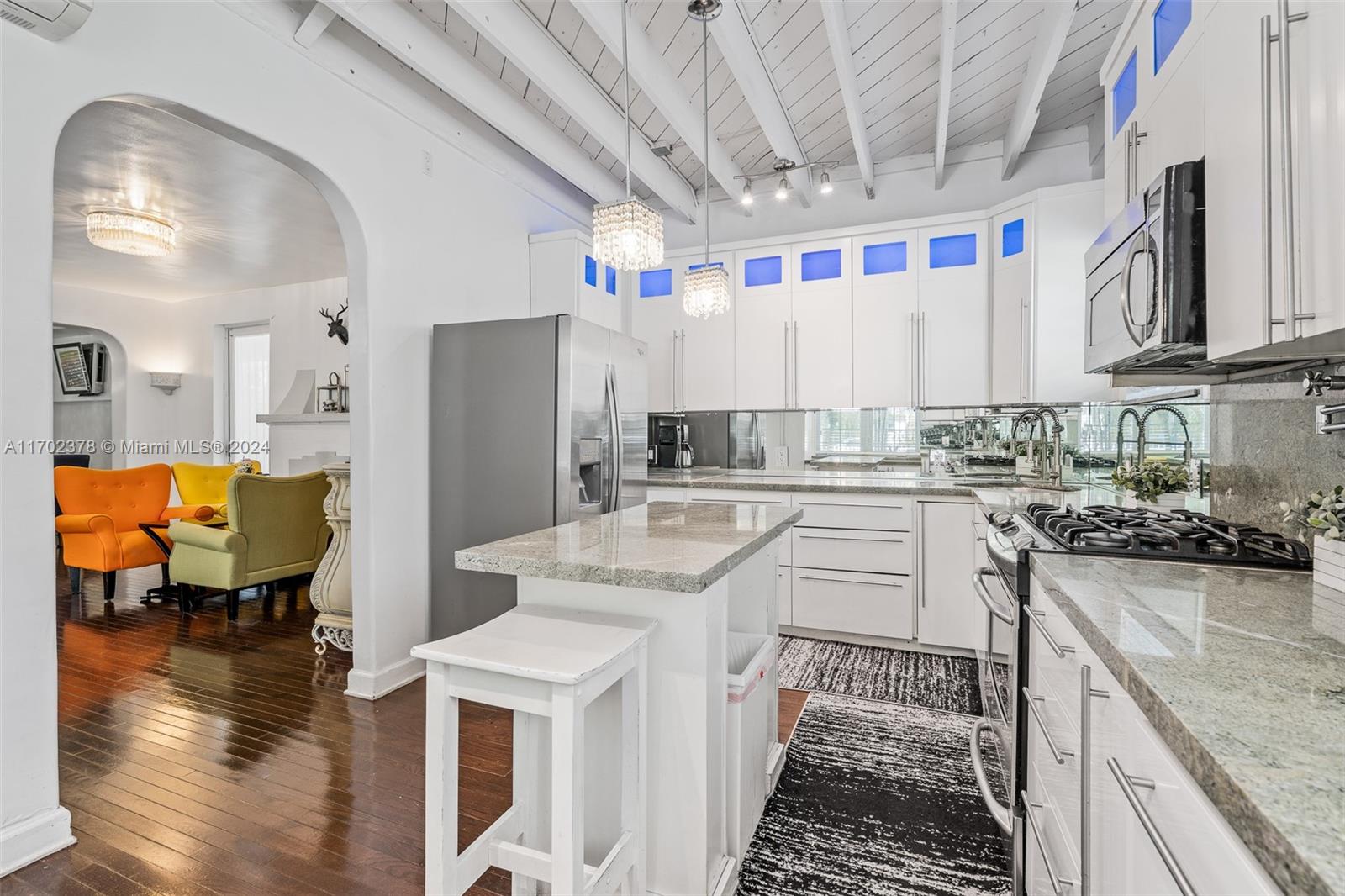 LENOX CONDO - Residential Income