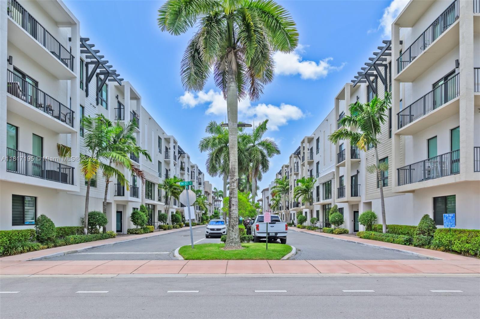 4740 Nw 84th Ct 38, Doral, Miami-Dade County, Florida - 3 Bedrooms  
2 Bathrooms - 