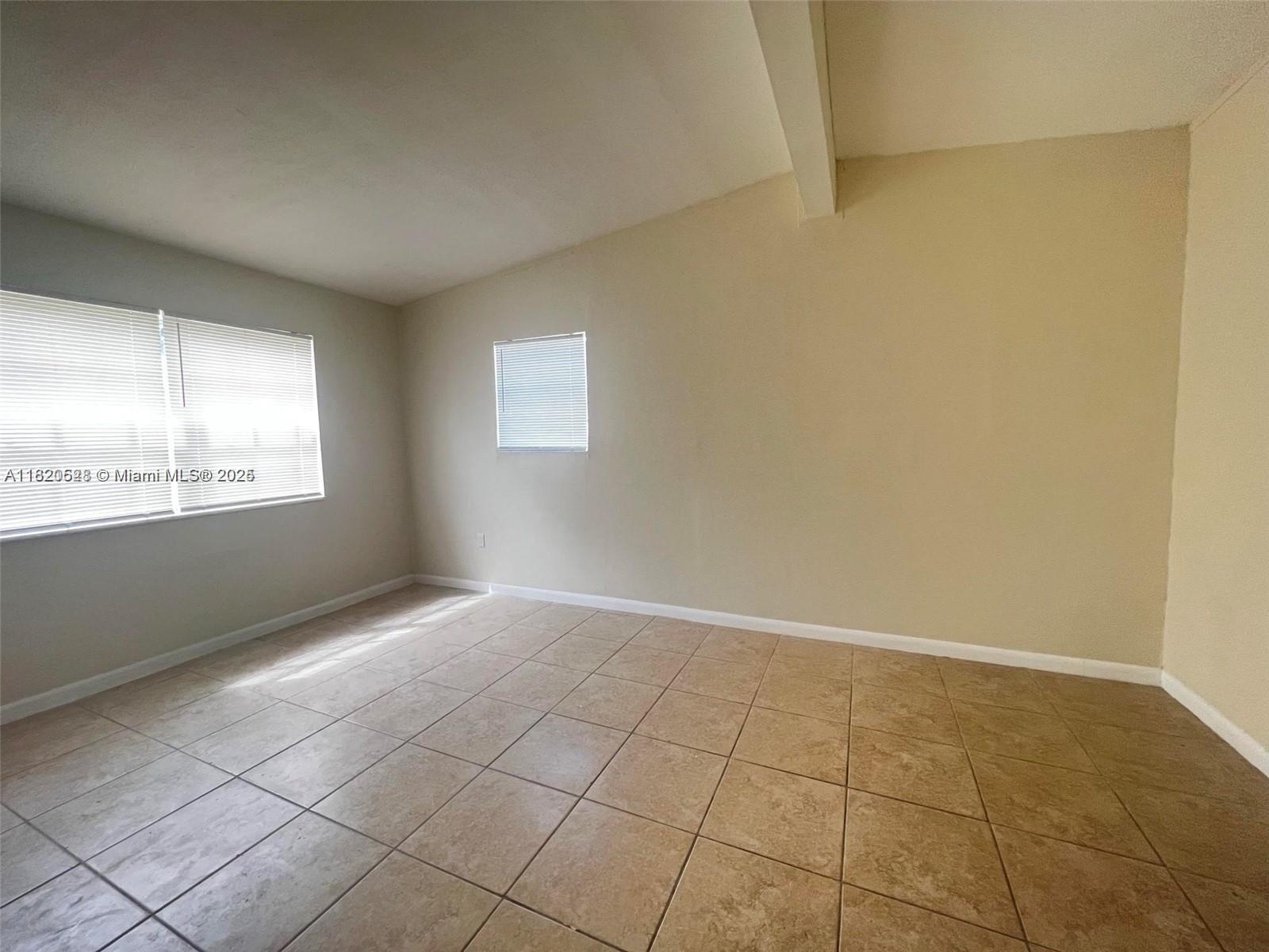 3350 SW 37th St 0