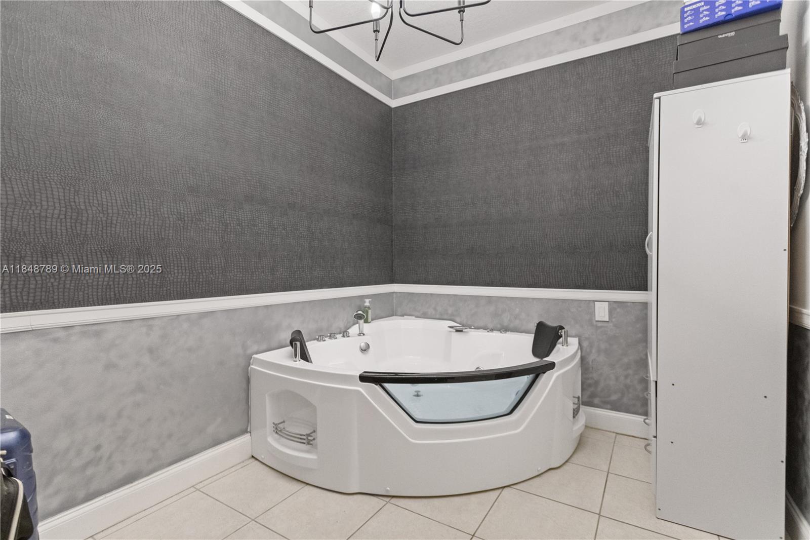 SUNSET TRAILS NO 4 - Residential