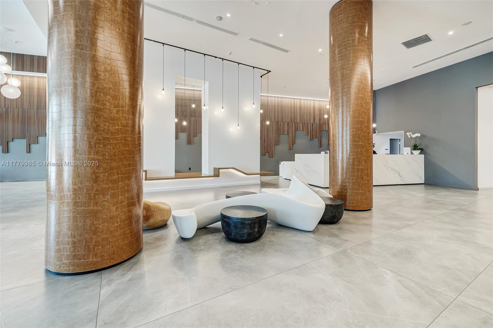 WIND CONDO - Residential