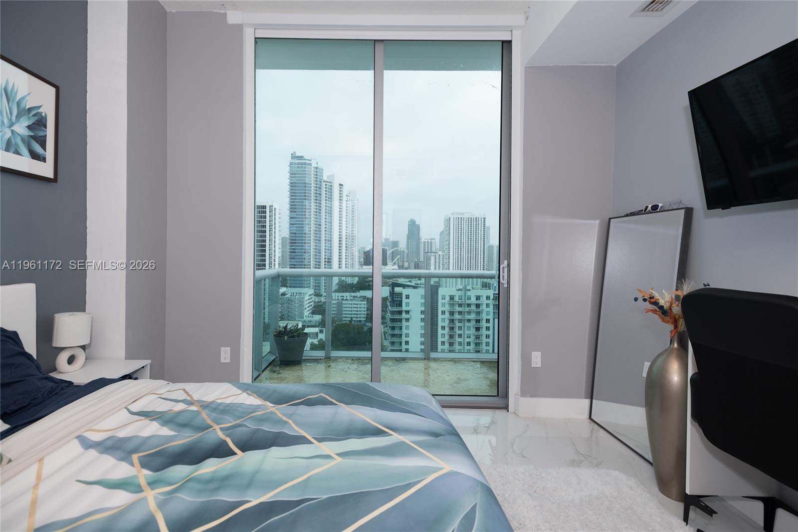 GALLERY ART CONDO - Residential