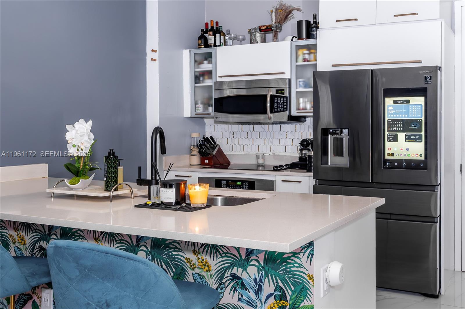 GALLERY ART CONDO - Residential