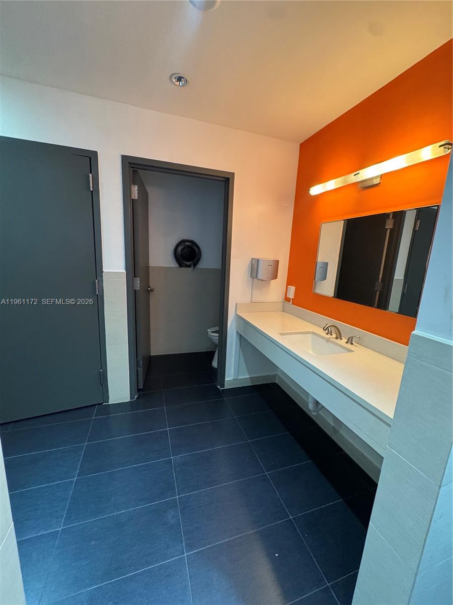 GALLERY ART CONDO - Residential