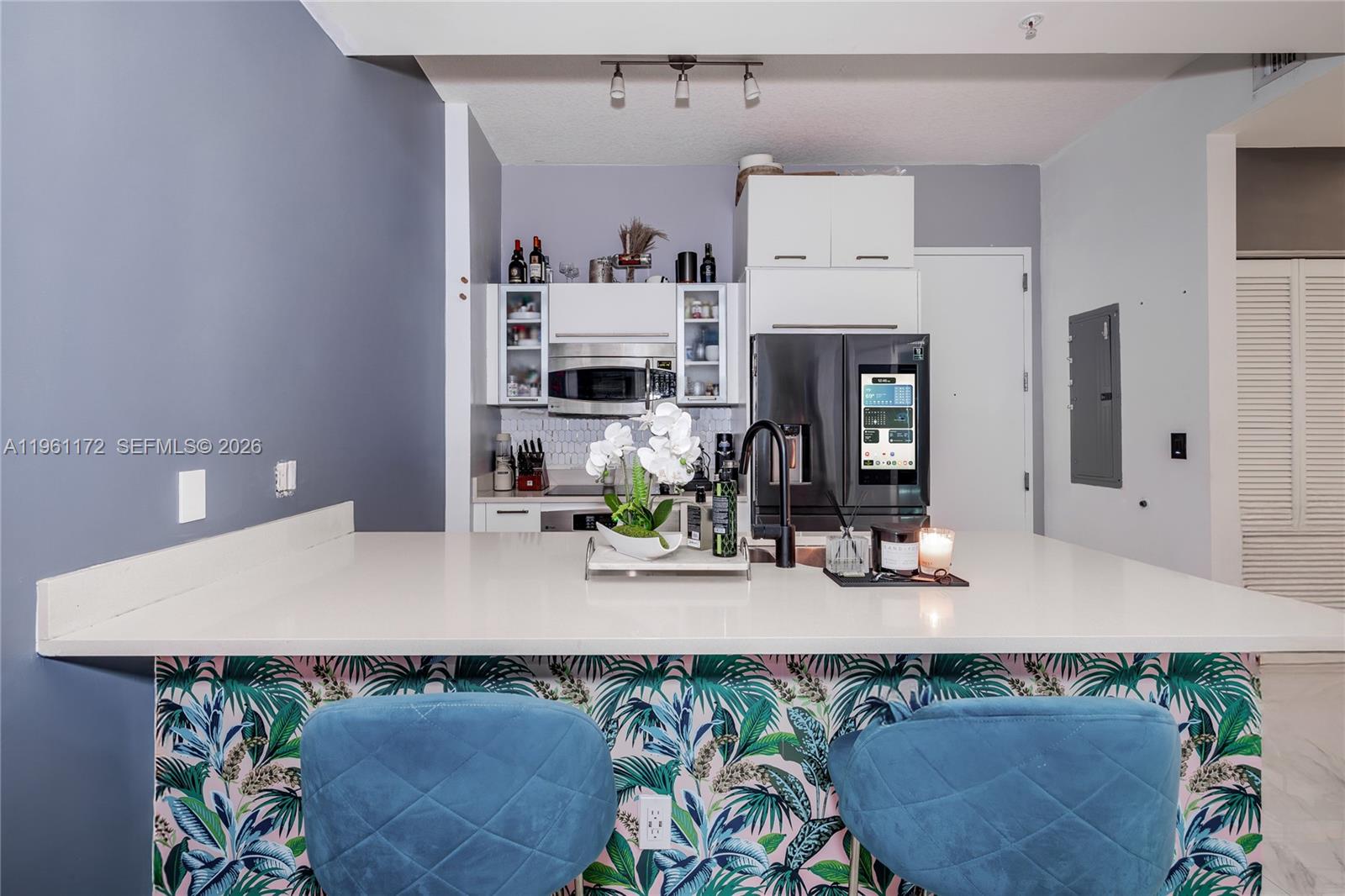 GALLERY ART CONDO - Residential