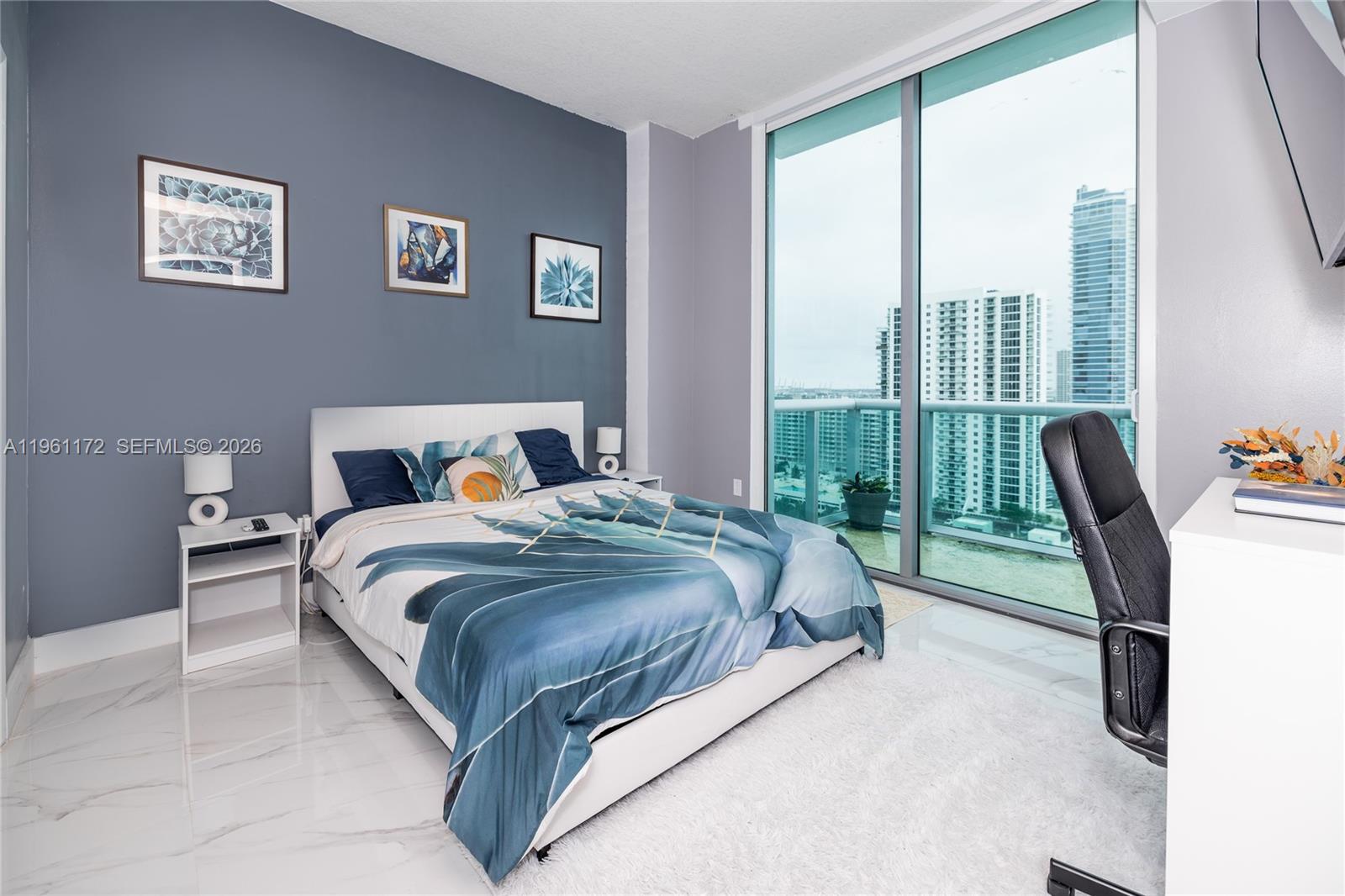 GALLERY ART CONDO - Residential