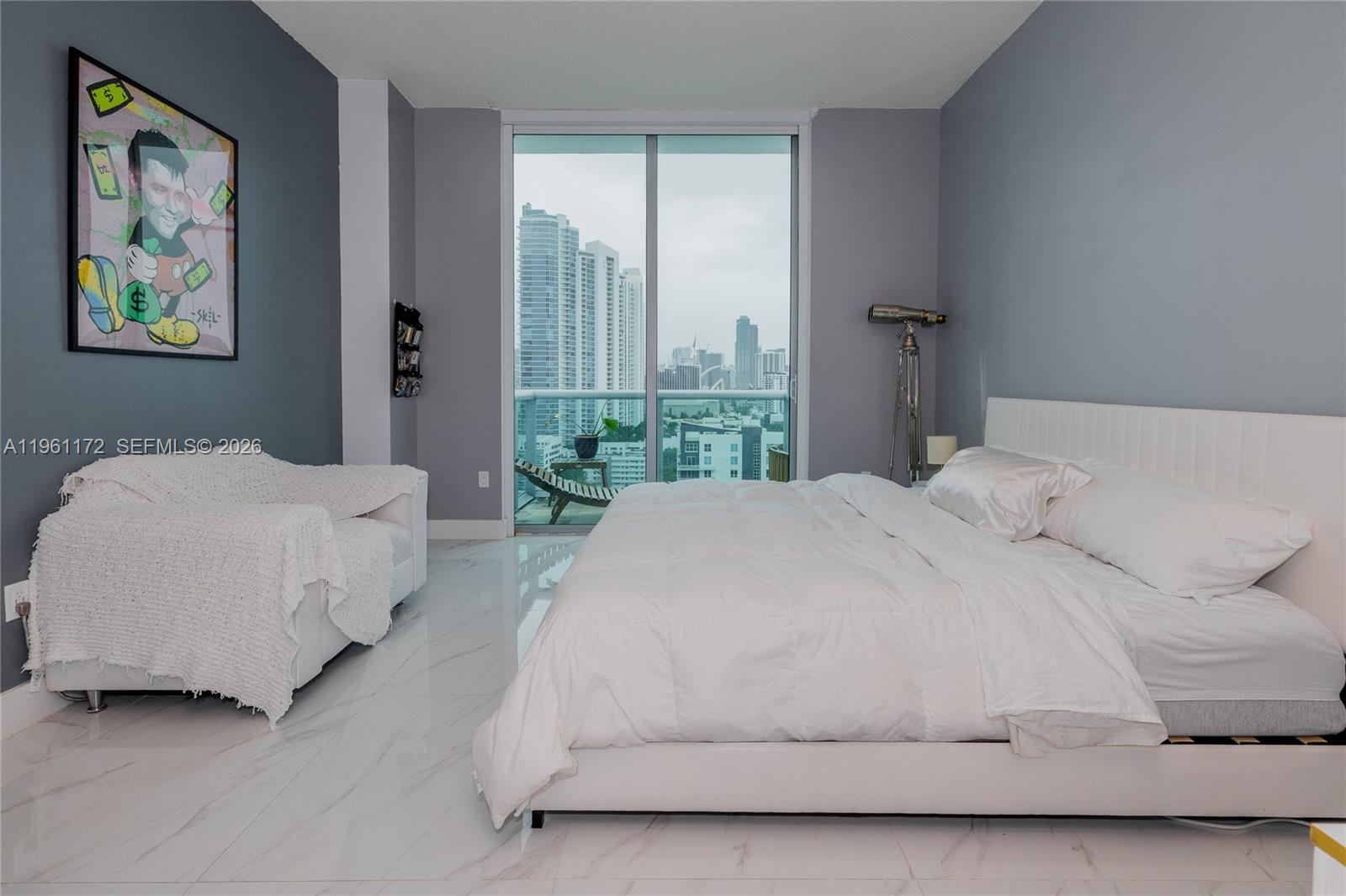 GALLERY ART CONDO - Residential