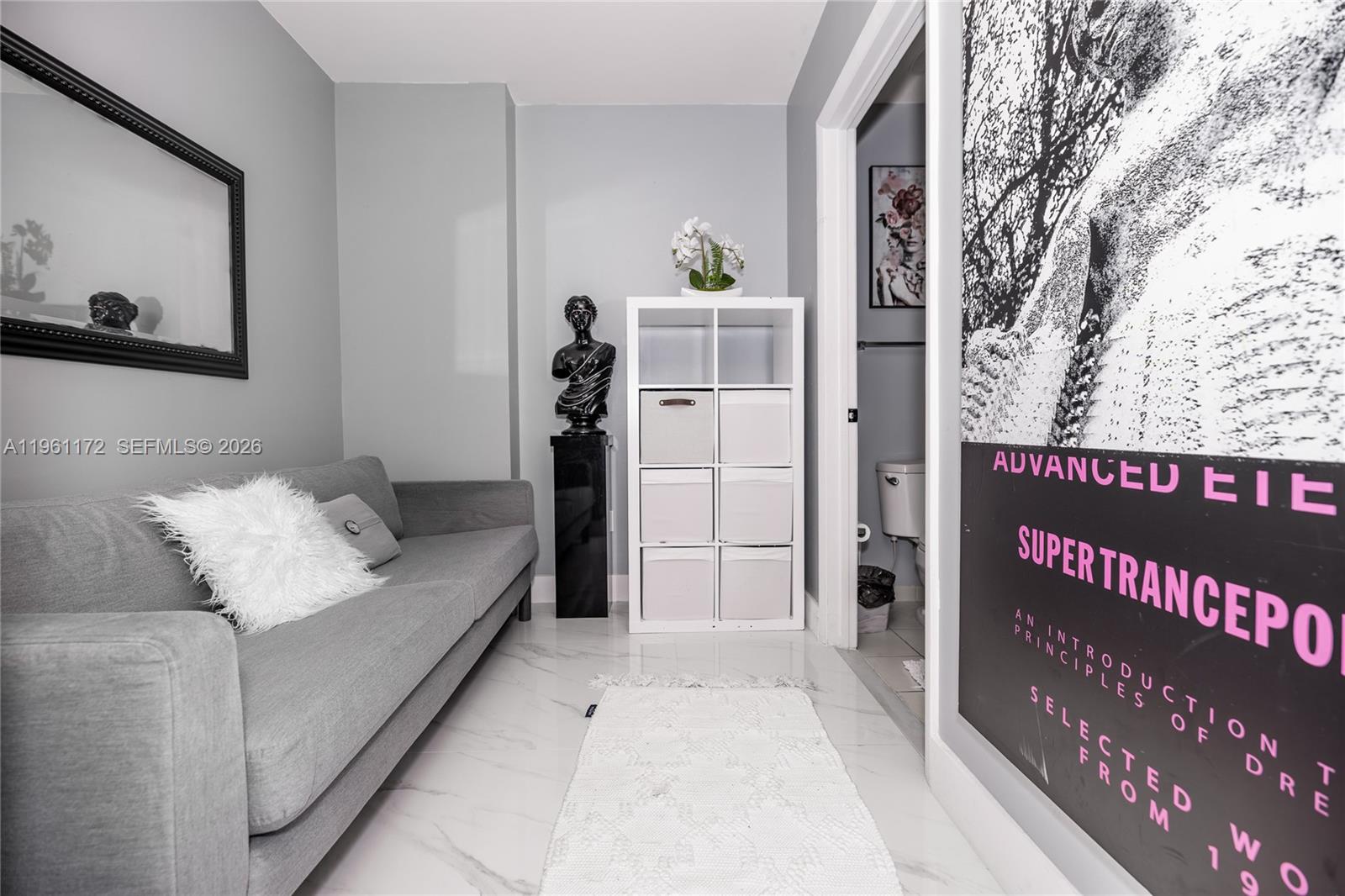 GALLERY ART CONDO - Residential