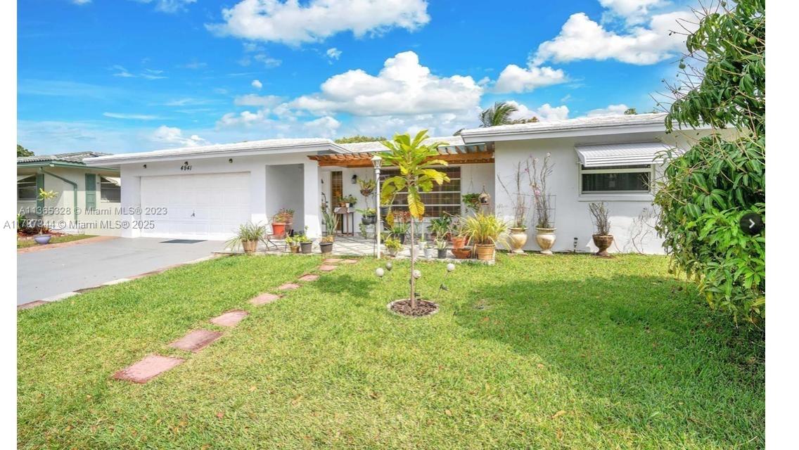 4941 NW 55th Ct