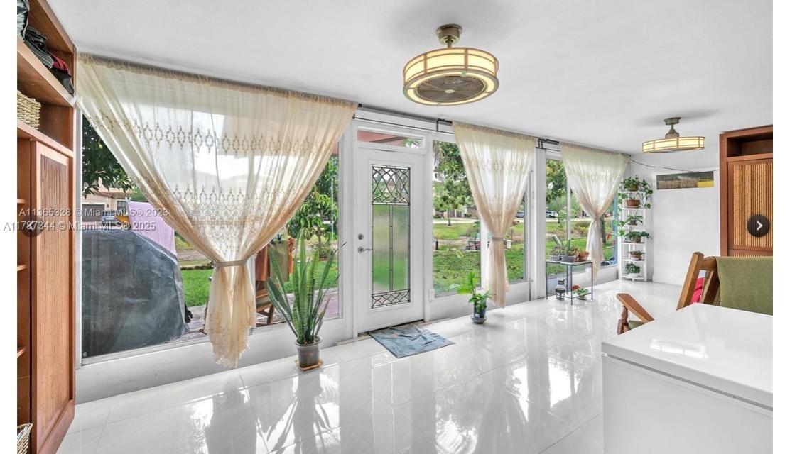 MAINLANDS OF TAMARAC LAKE - Residential