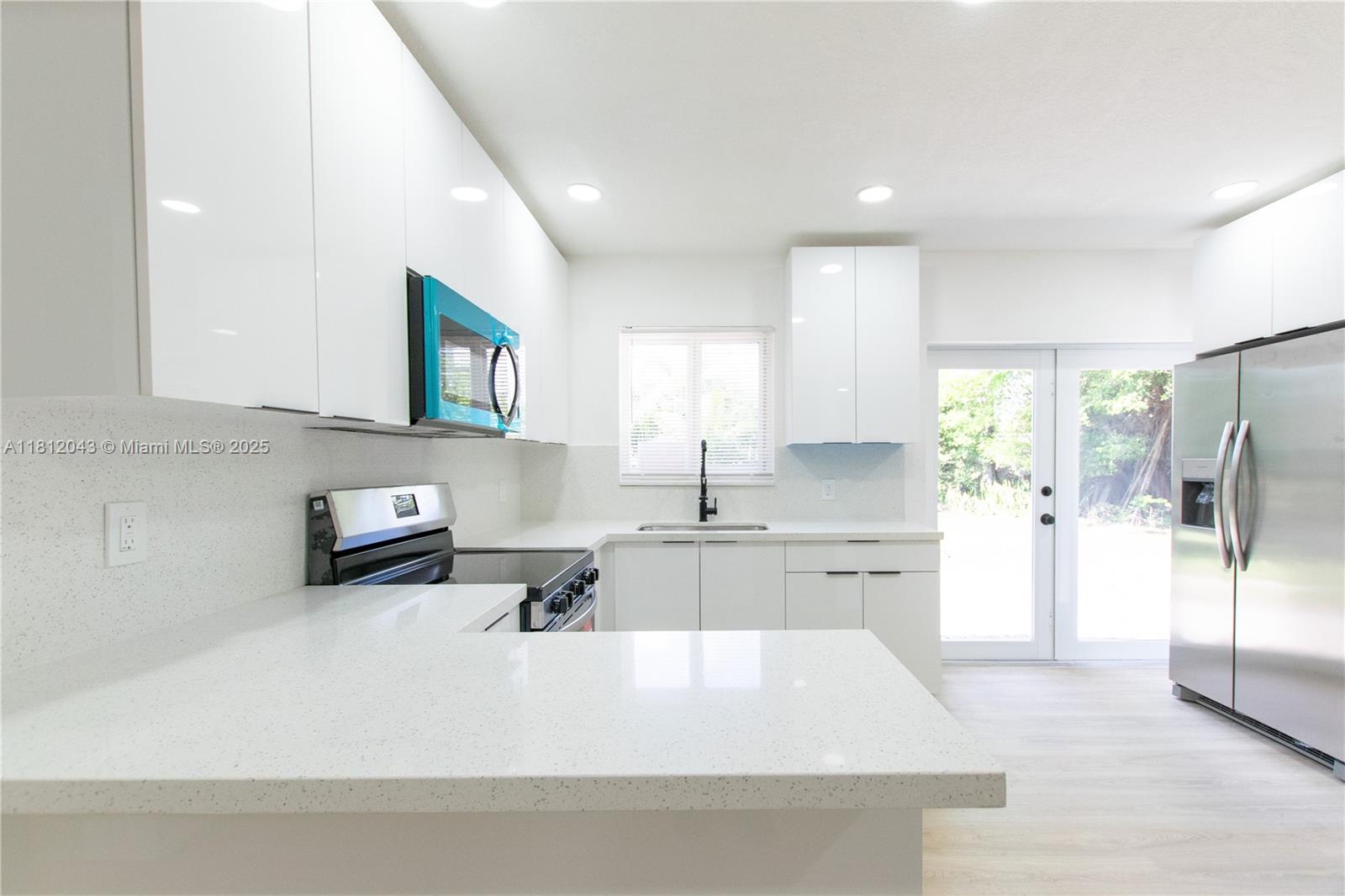 LAUDERDALE MANORS ADD-REV - Residential Lease