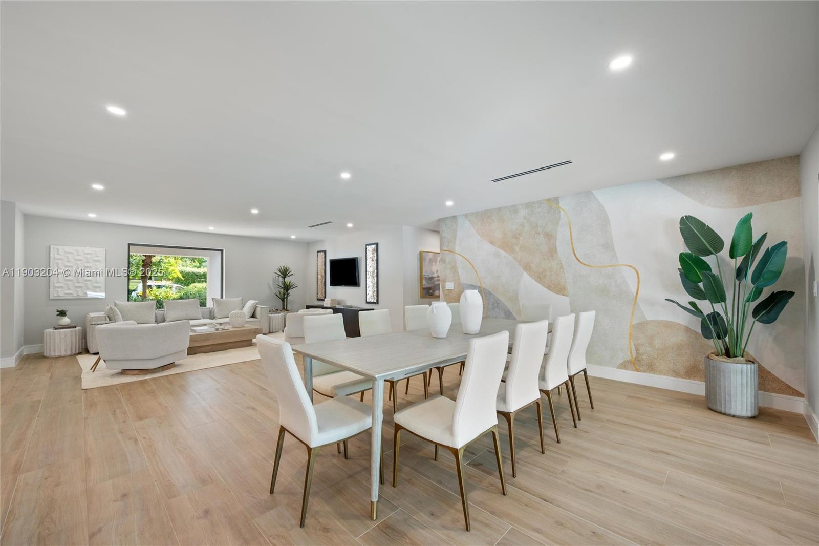 PARIS MANOR SOUTH - Residential