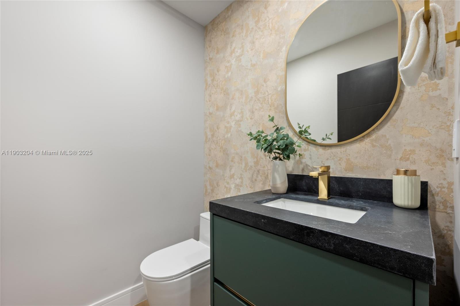 PARIS MANOR SOUTH - Residential