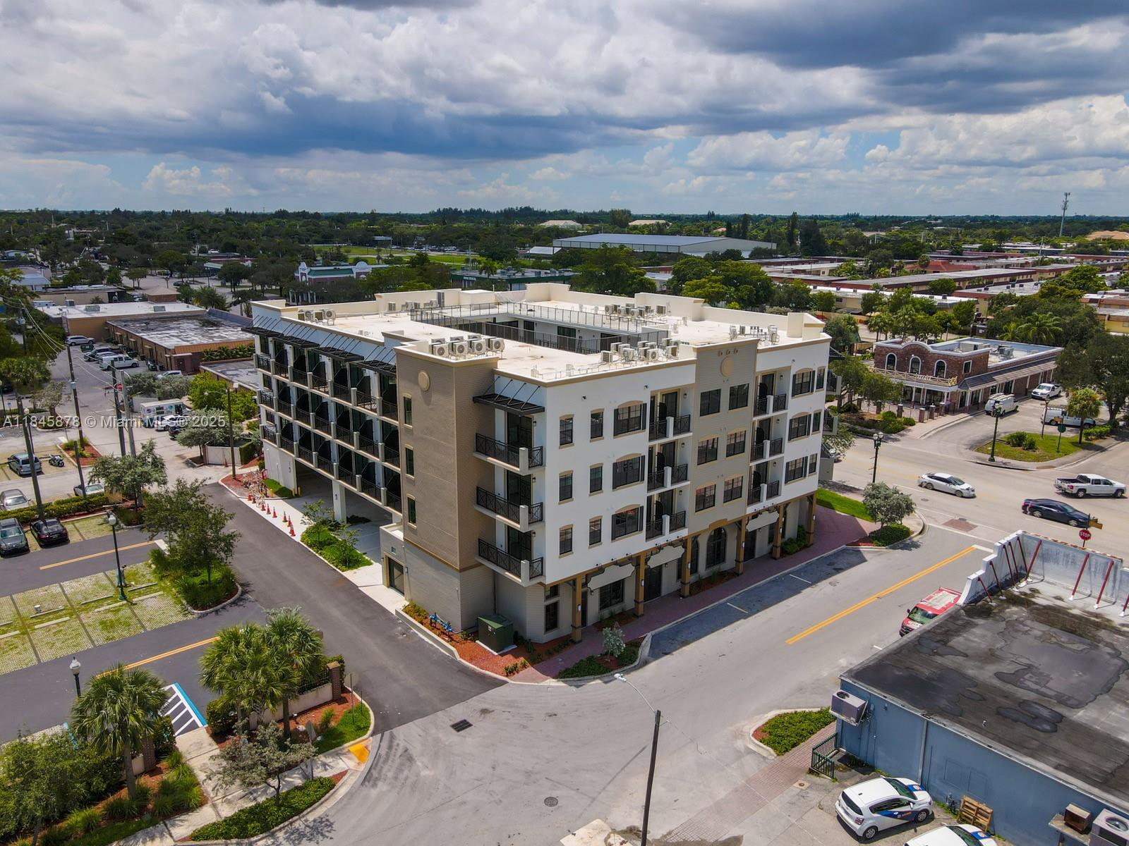 MAIN STREET LOFTS CONDO - Residential