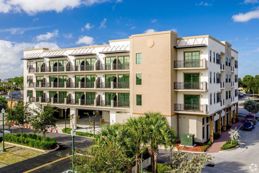 MAIN STREET LOFTS CONDO - Residential