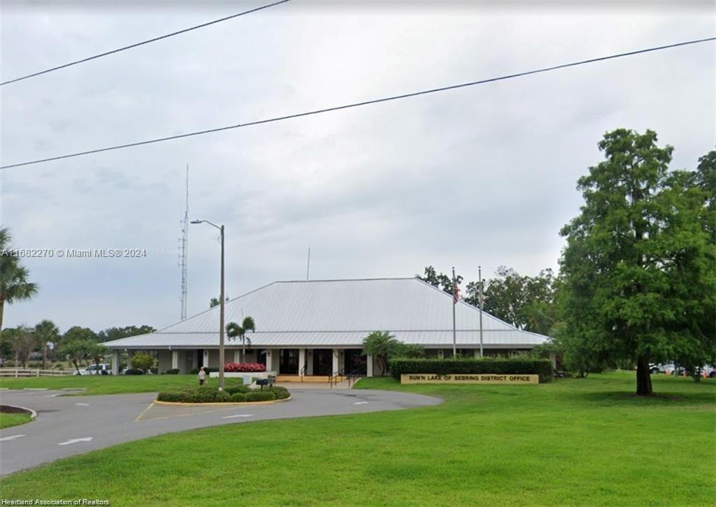 SUN N LAKE EST OF SEBRING - Land