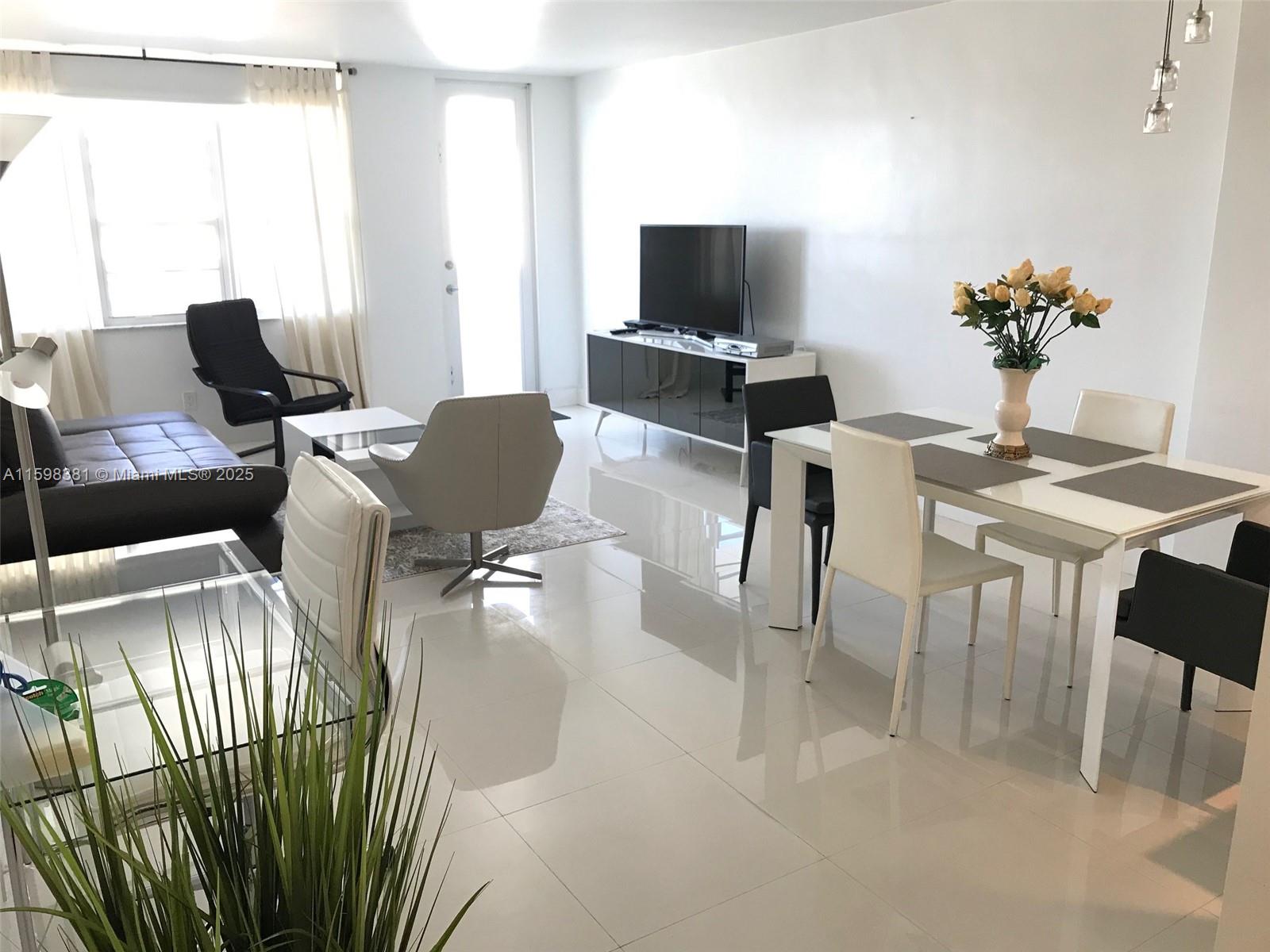 THE DECOPLAGE CONDO - Residential Lease