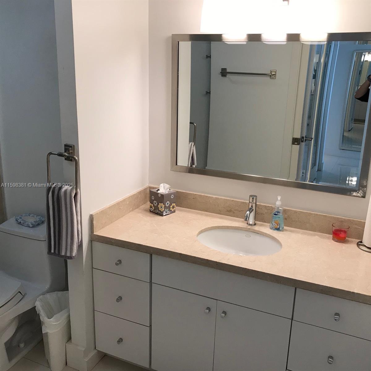 THE DECOPLAGE CONDO - Residential Lease