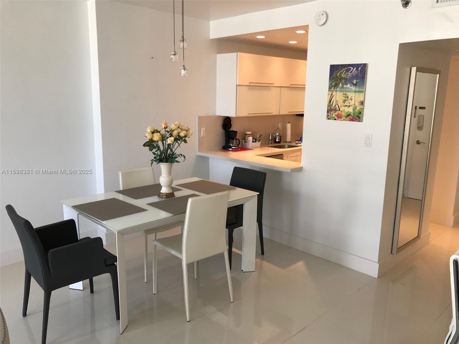 THE DECOPLAGE CONDO - Residential Lease