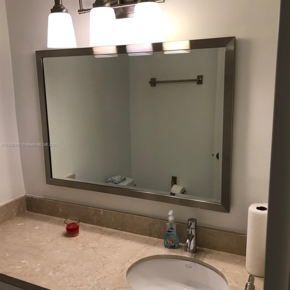 THE DECOPLAGE CONDO - Residential Lease