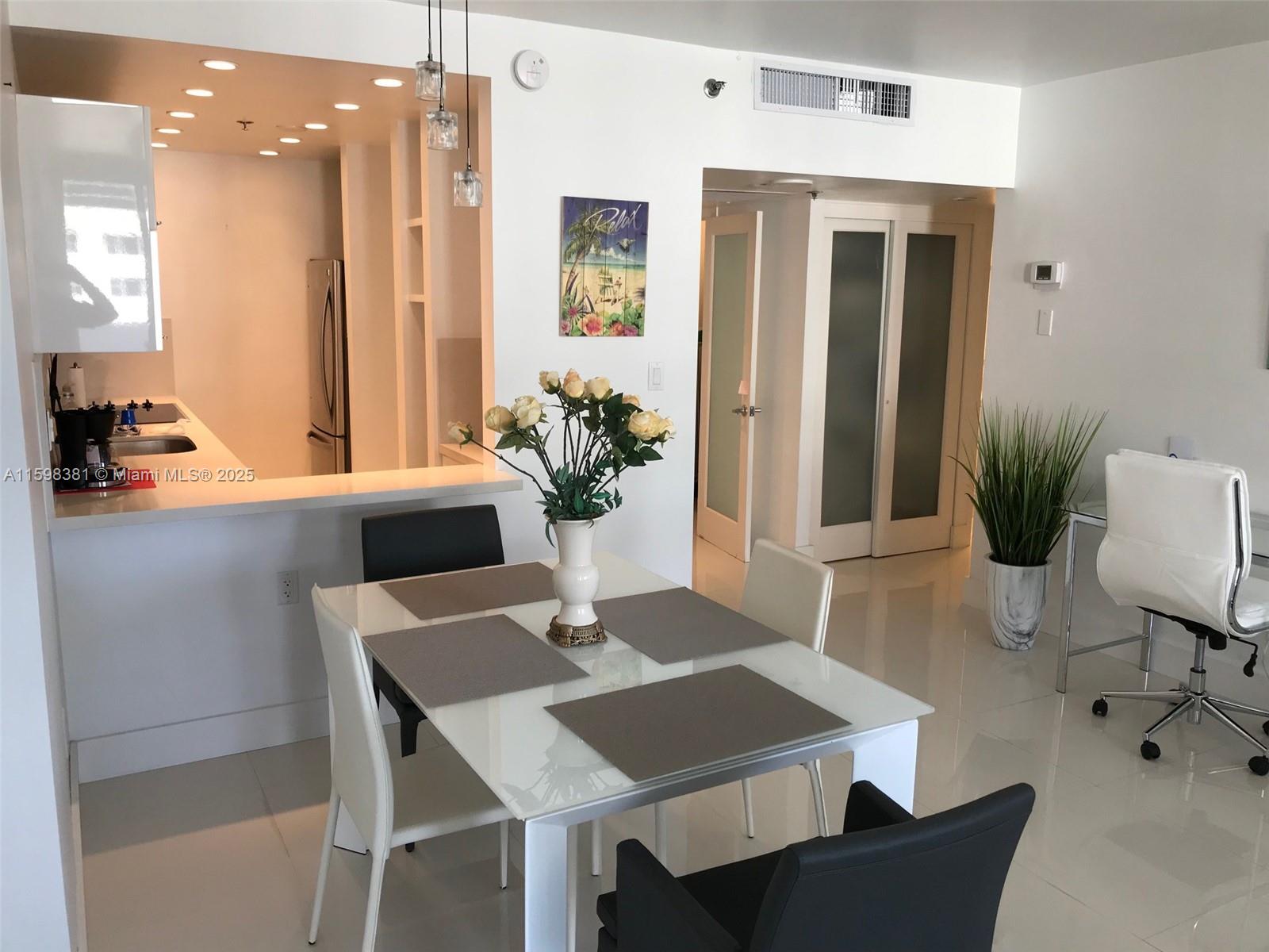 THE DECOPLAGE CONDO - Residential Lease