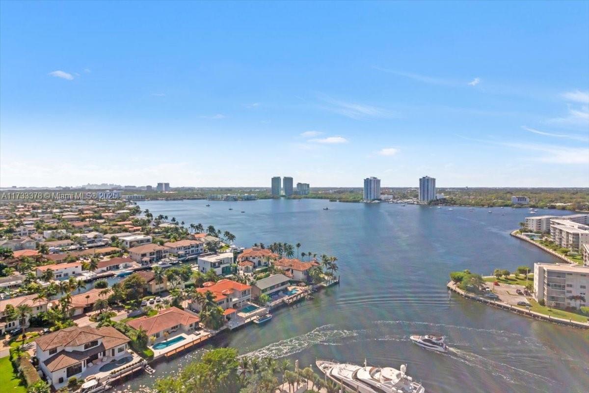 Property for Sale at 1000 Island Blvd 2003, Aventura, Miami-Dade County, Florida - Bedrooms: 3 
Bathrooms: 3  - $829,000