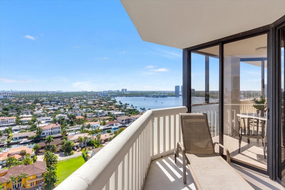 WILLIAMS ISLAND - Residential