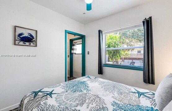 HOLLYWOOD LAWNS - Residential Lease