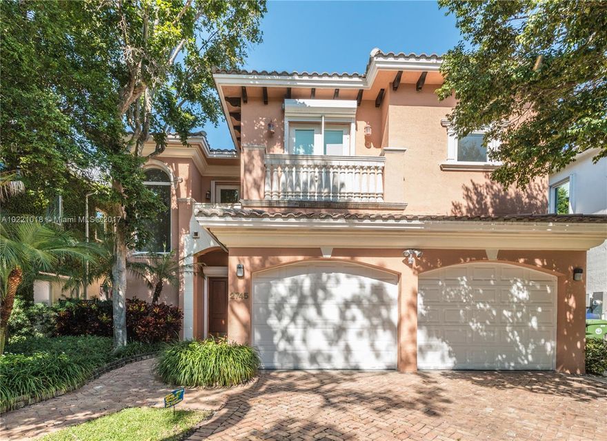 Enjoy a fabulous lifestyle, location & design in this 2002 built home. Two Story 5 bed/5.5 bath home with contemporary finishes, high ceilings & granite flooring.   Grand rooms for comfortable living & entertainment overlooking private pool & patio. 2 Car Garage. Generator. Situated inside gated Villas of Vizcaya community of only 13 homes in a cul-de-sac road with little traffic but with easy access to I95 & all the excitement in Brickell, Downtown Miami, Key Biscayne, Coconut Grove & More! Available Now