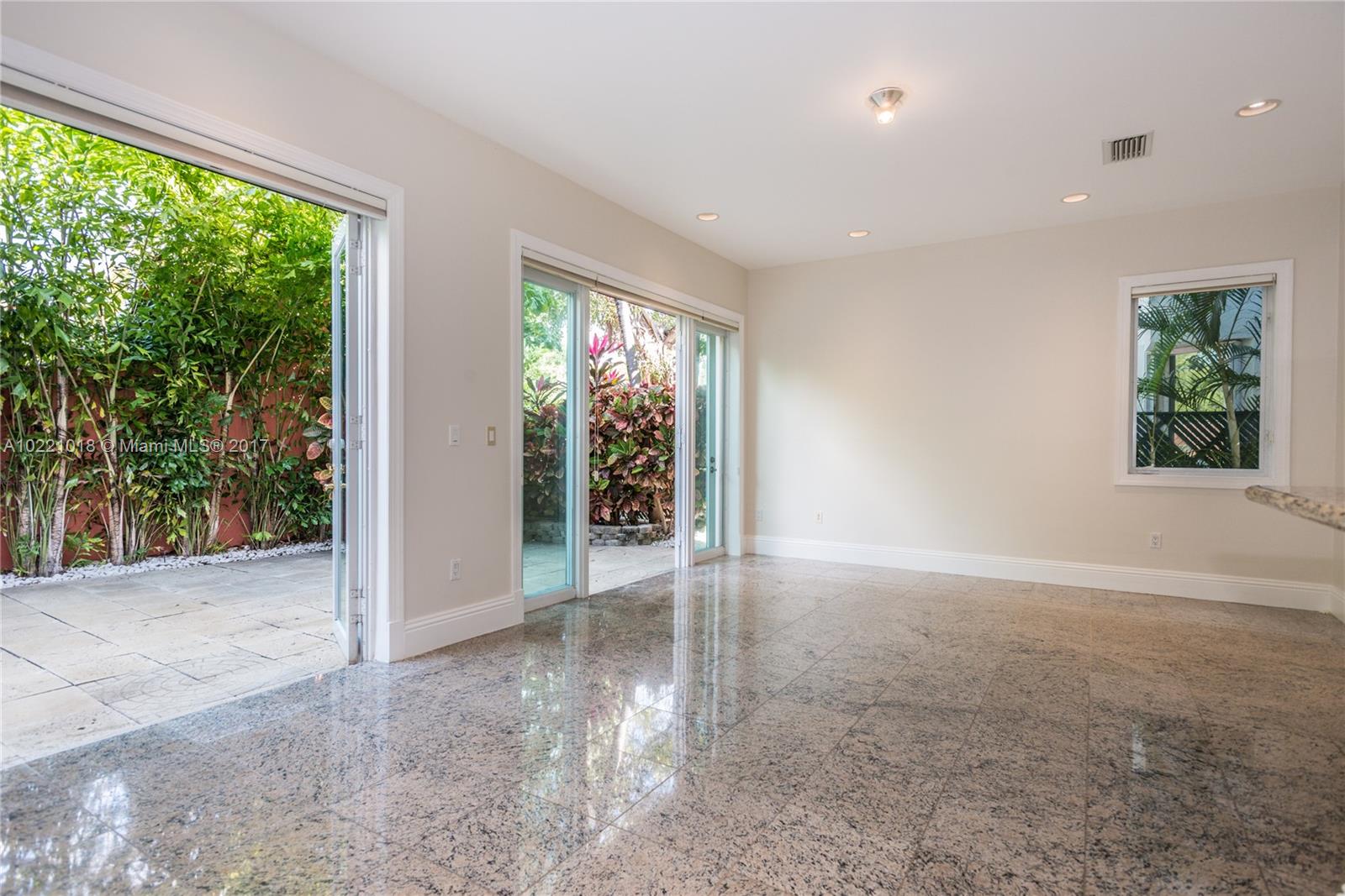 Villas De Vizcaya - Residential Lease