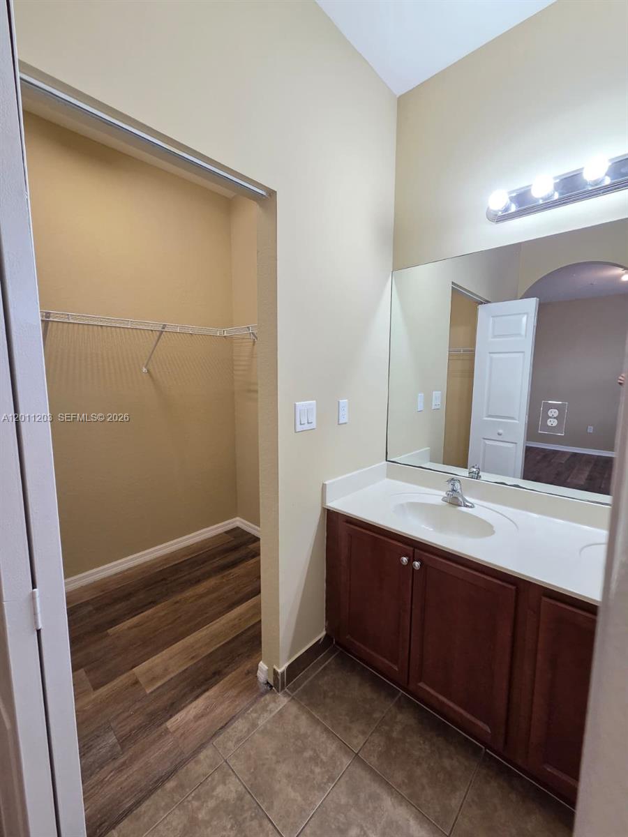 TUSCAN VILLAS CONDO - Residential