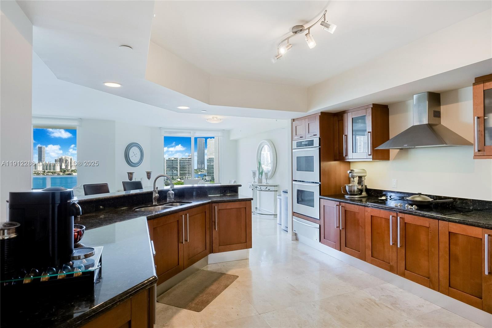 3301 NE 183rd St 1607