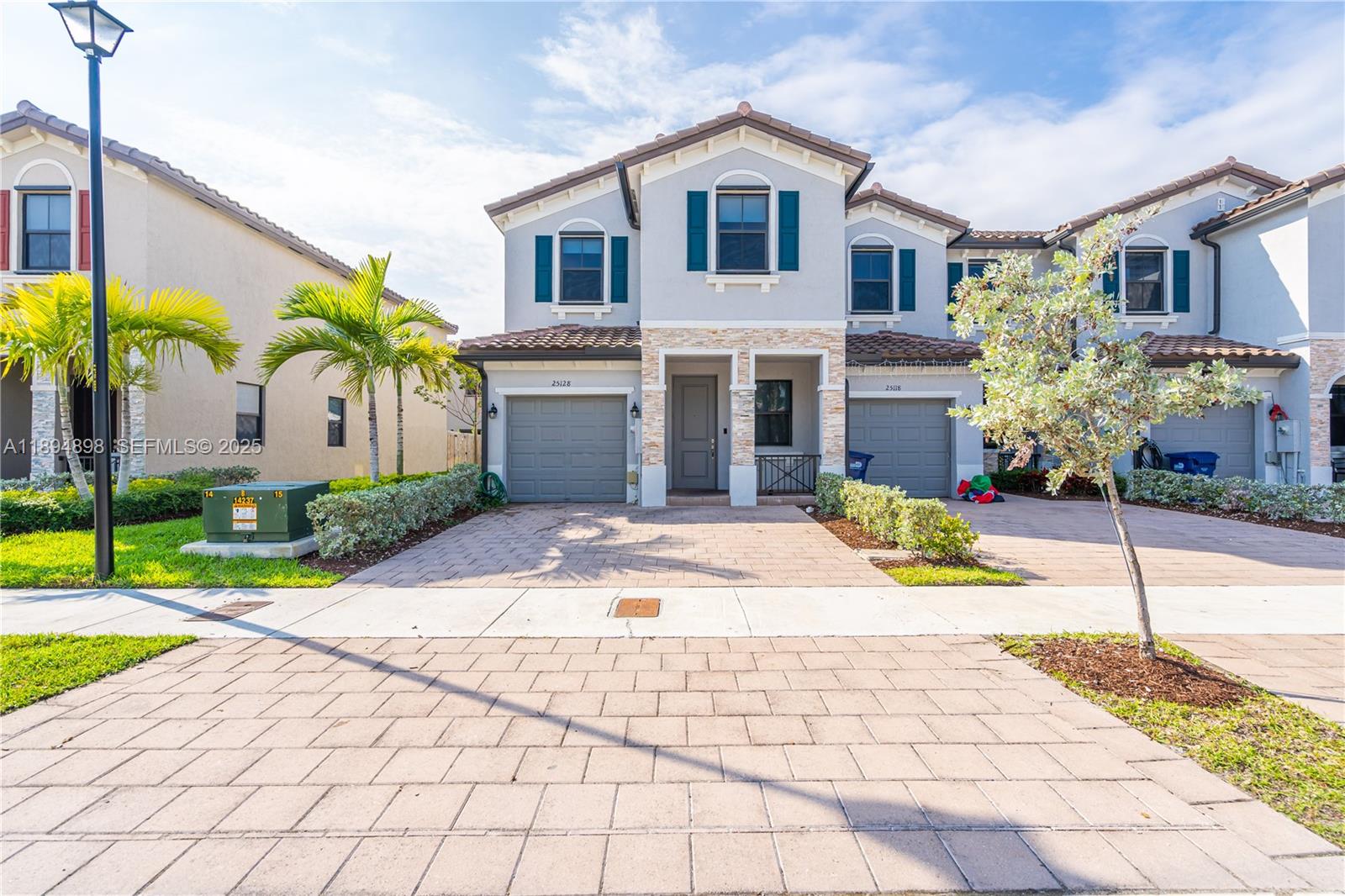 COCO PALM VILLAS - Residential