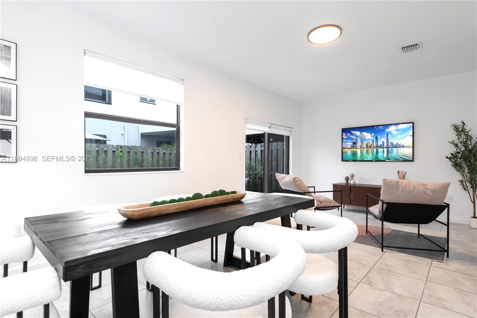 COCO PALM VILLAS - Residential