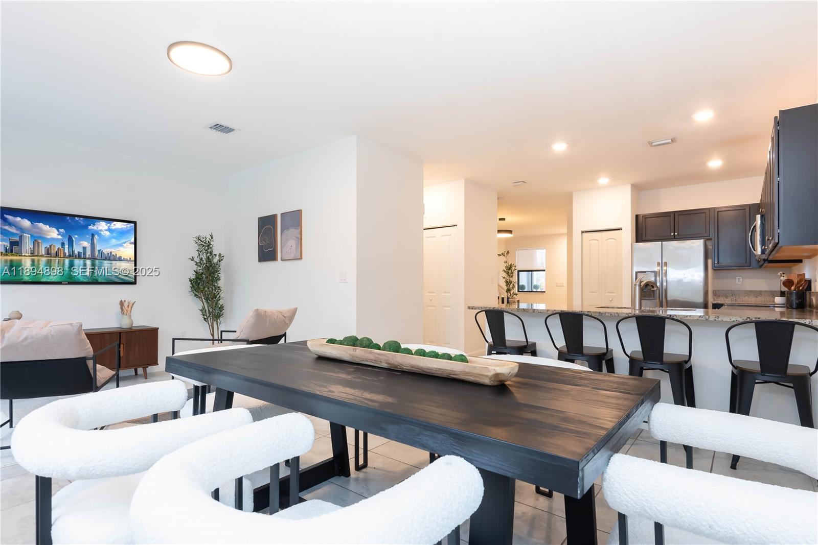 COCO PALM VILLAS - Residential