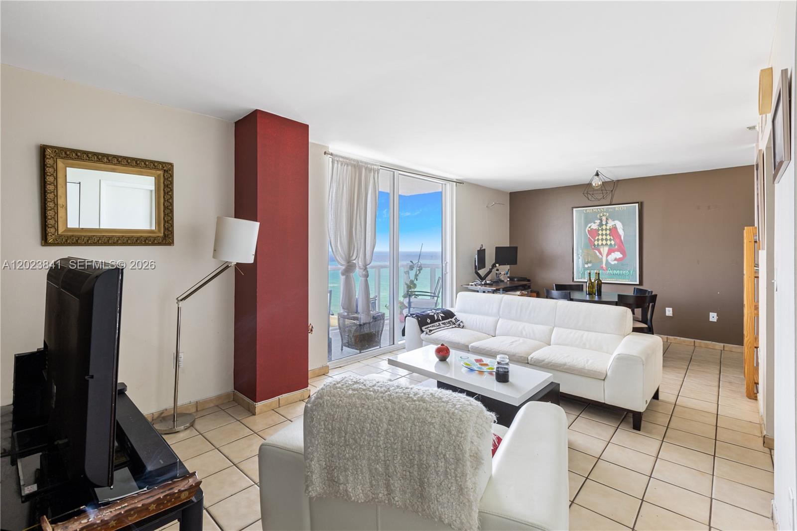 2457 Collins Ave 1602
