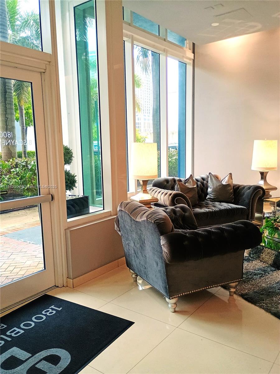 1800 BISCAYNE PLAZA CONDO - Residential Lease