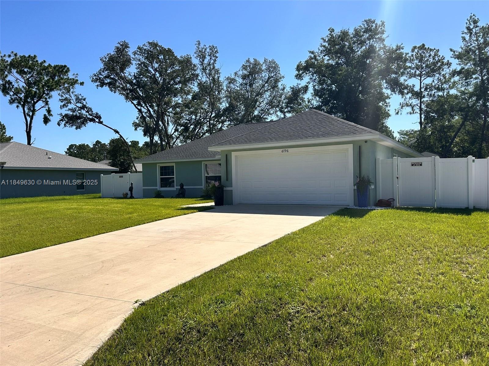 Great Opportunity! Cozy 4-Bedroom Home on Spacious Lot
Don't miss your chance to own this charming and move-in ready home! Featuring 4 bedrooms, 2 bathrooms, and a 2-car garage, this property sits on a generous 10,019 sq ft lot—perfect for outdoor entertaining or future expansion.
Inside, you'll find:
Stainless steel appliances
Wood cabinets with granite countertops
LED lighting and ceiling fans throughout
Ample outdoor storage
Located in a quiet, well-kept neighborhood, this home offers both comfort and convenience. Whether you're a first-time buyer or looking to upgrade, this is a must-see!
Hurry—this one won’t last long! Call now to schedule a showing!