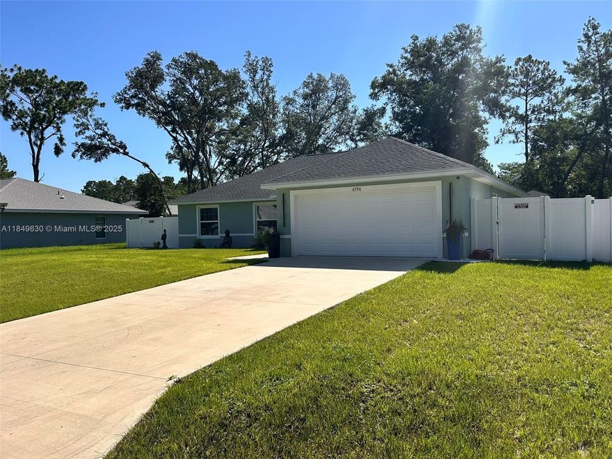 Great Opportunity! Cozy 4-Bedroom Home on Spacious Lot

Don't miss your chance to own this charming and move-in ready home! Featuring 4 bedrooms, 2 bathrooms, and a 2-car garage, this property sits on a generous 10,019 sq ft lot—perfect for outdoor entertaining or future expansion.

Inside, you'll find:

Stainless steel appliances

Wood cabinets with granite countertops

LED lighting and ceiling fans throughout

Ample outdoor storage

Located in a quiet, well-kept neighborhood, this home offers both comfort and convenience. Whether you're a first-time buyer or looking to upgrade, this is a must-see!

Hurry—this one won’t last long! Call now to schedule a showing!