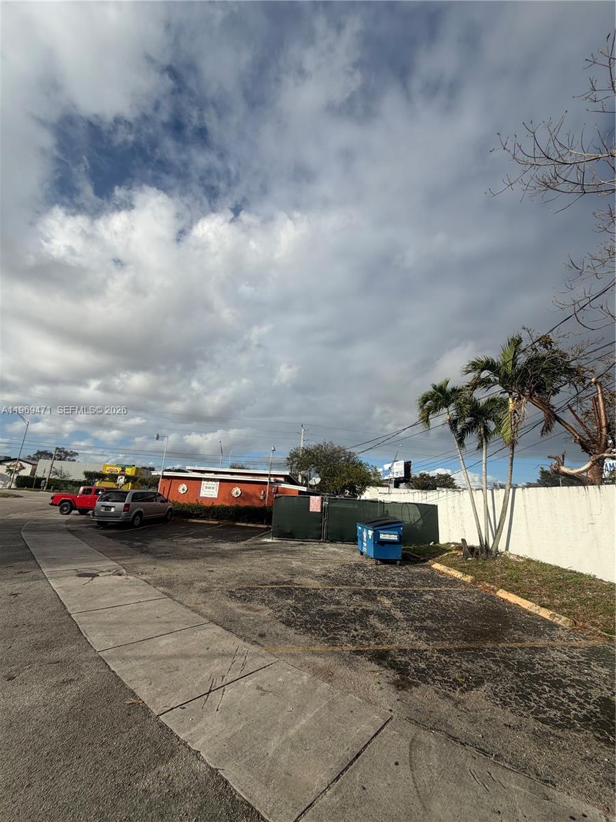 5720 W Hallandale Beach Blvd