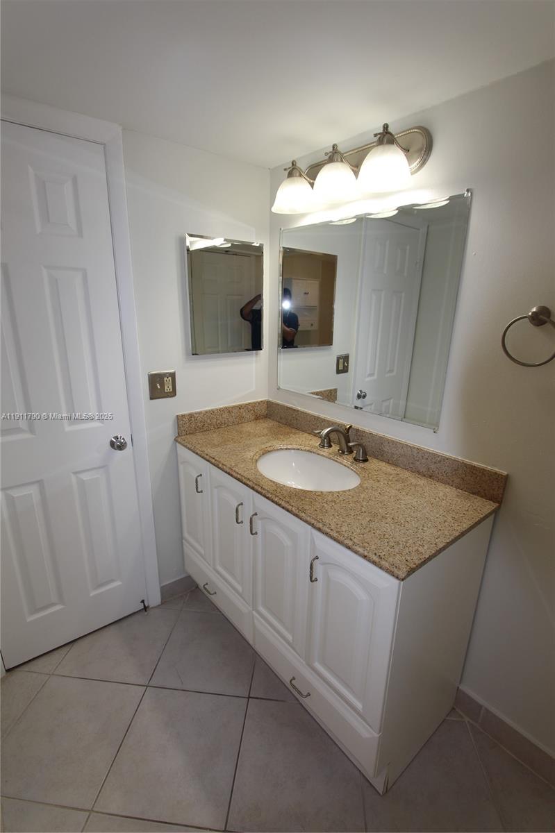 Lakeview Club Condo - Residential Lease