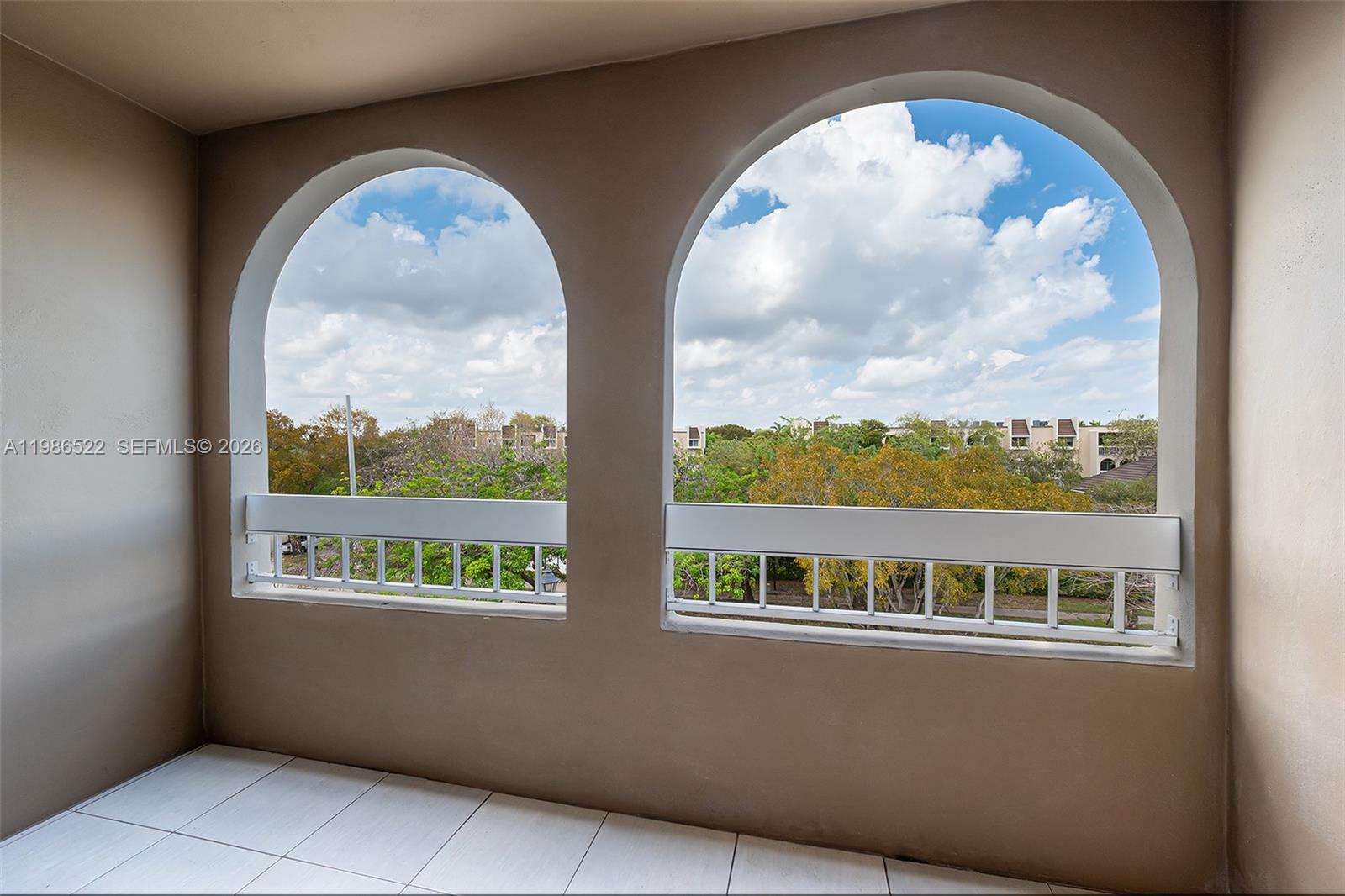 VILLAGE OF KINGS CREEK CO - Residential Lease