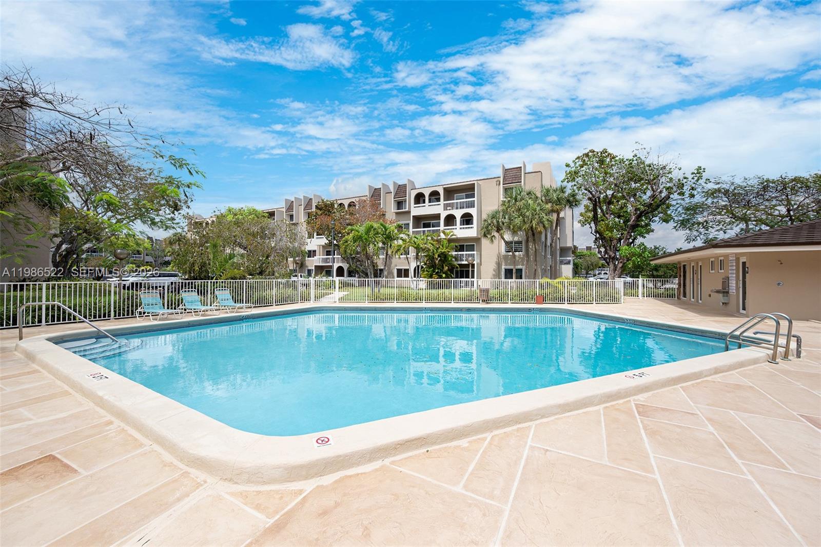 VILLAGE OF KINGS CREEK CO - Residential Lease