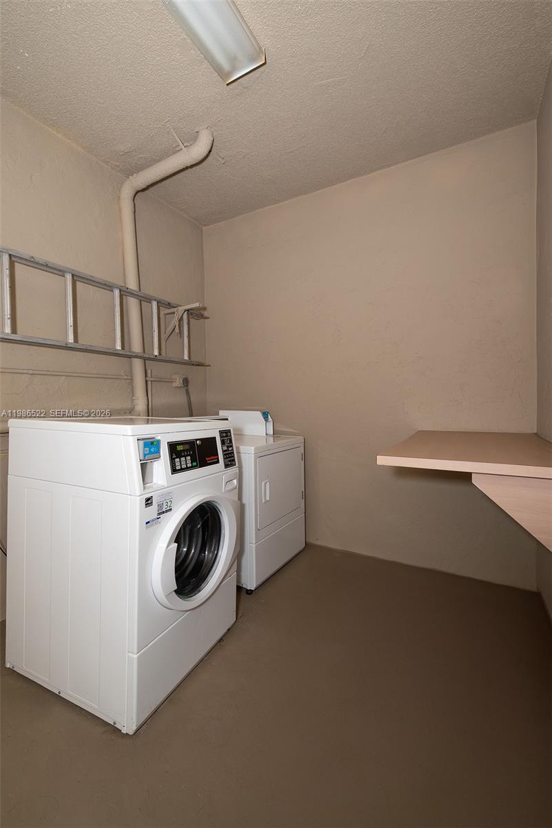 VILLAGE OF KINGS CREEK CO - Residential Lease