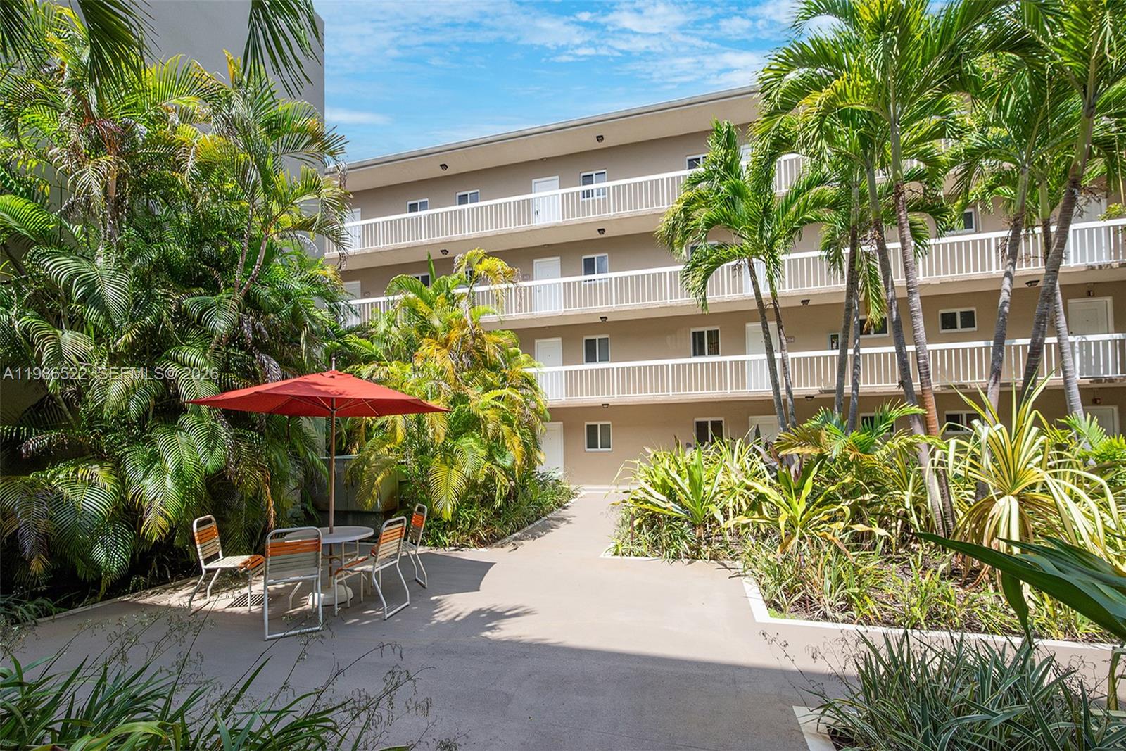 VILLAGE OF KINGS CREEK CO - Residential Lease