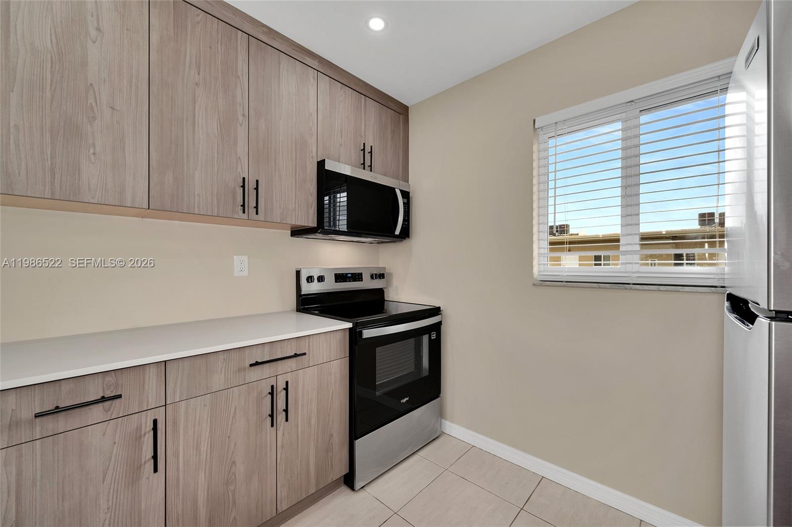 VILLAGE OF KINGS CREEK CO - Residential Lease