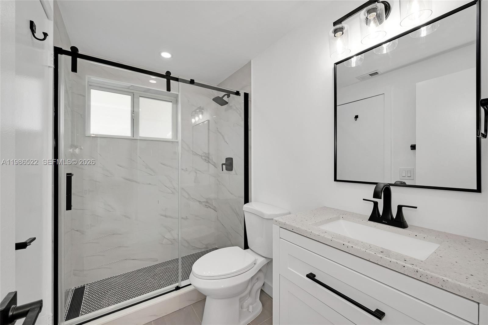 VILLAGE OF KINGS CREEK CO - Residential Lease